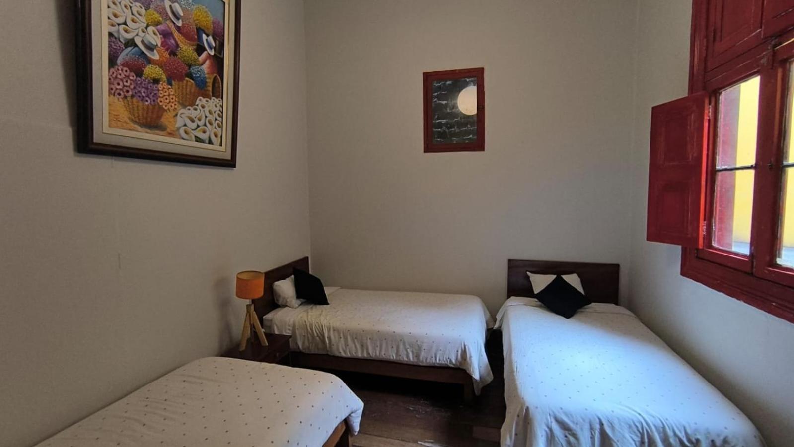 Flying Dog Hostel Лима Экстерьер фото