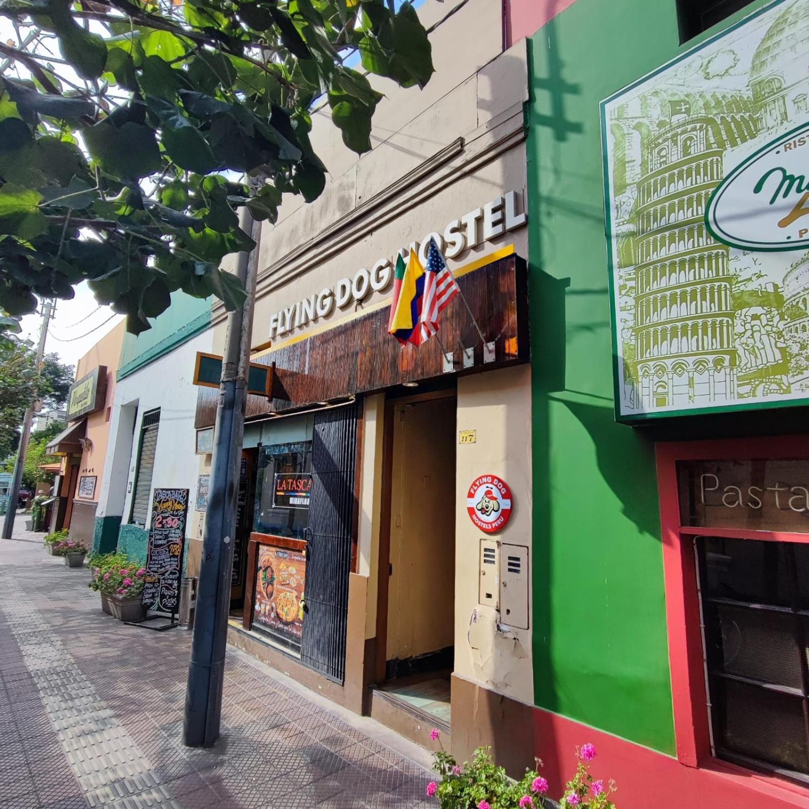 Flying Dog Hostel Лима Экстерьер фото
