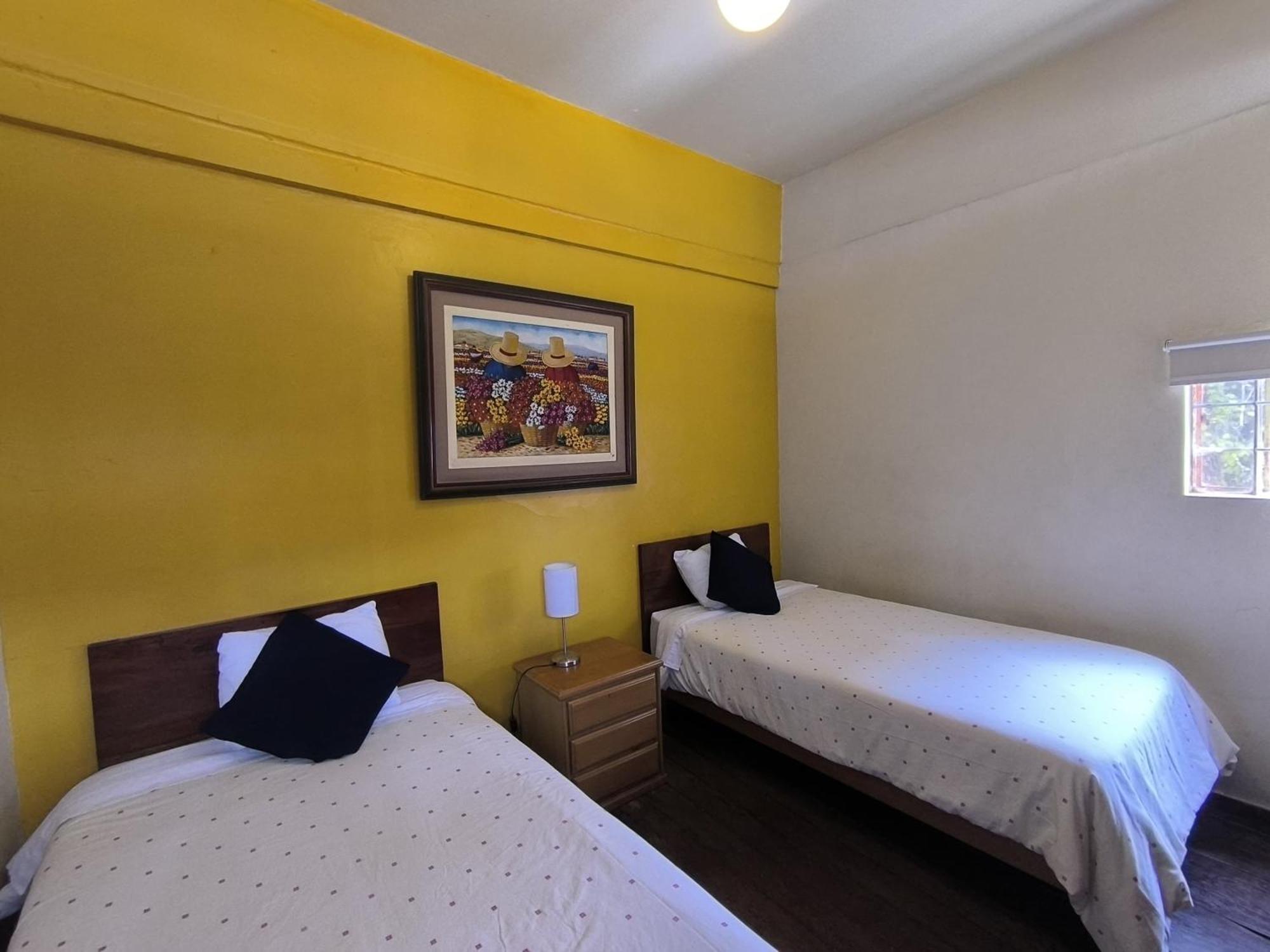 Flying Dog Hostel Лима Экстерьер фото