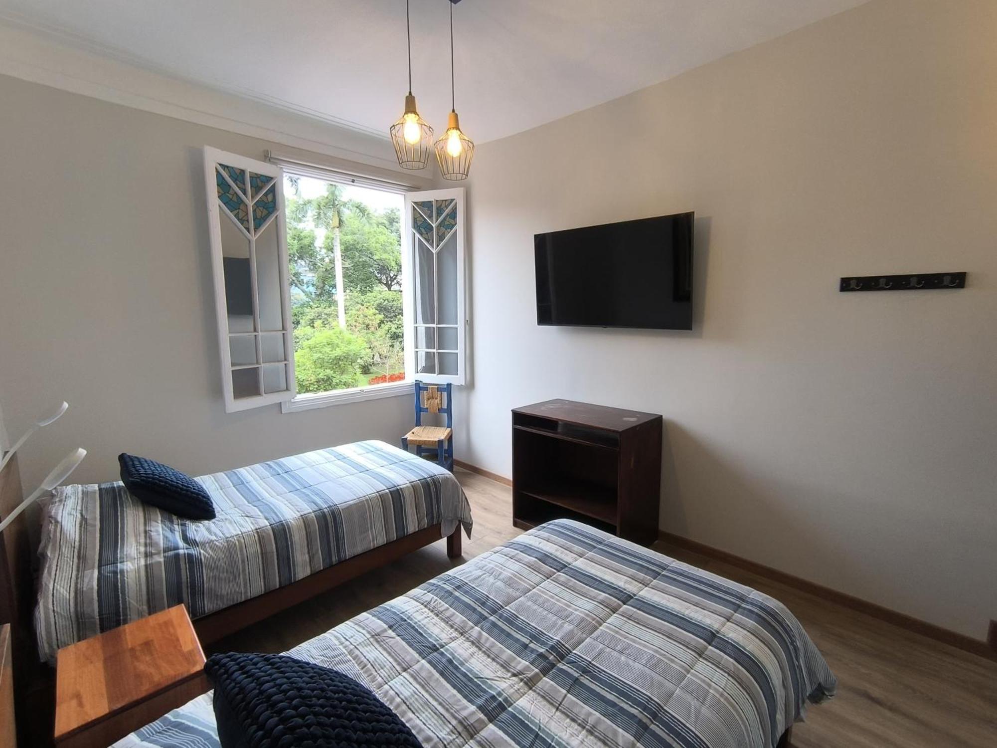 Flying Dog Hostel Лима Экстерьер фото
